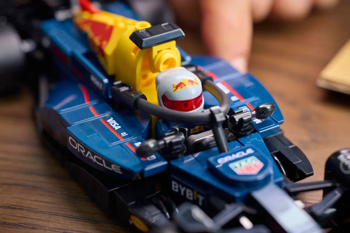 LEGO 77243 RED BULL Speed Champions