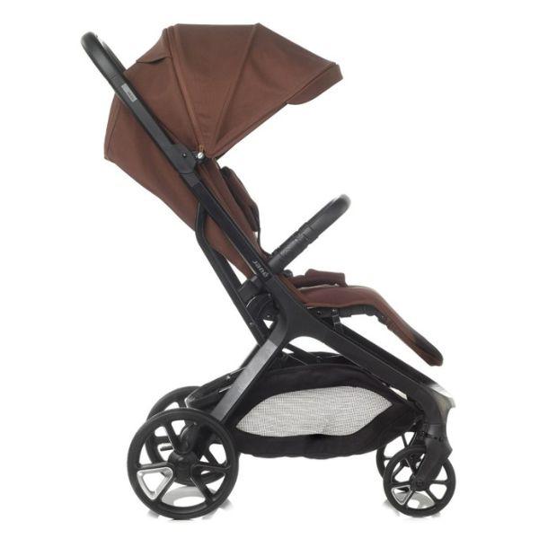 JANE PASSEGGINO AKIRA ARGILE