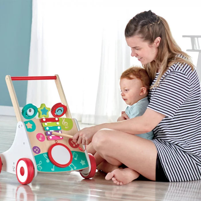 hape E0383 Il mio primo carrettino musicale