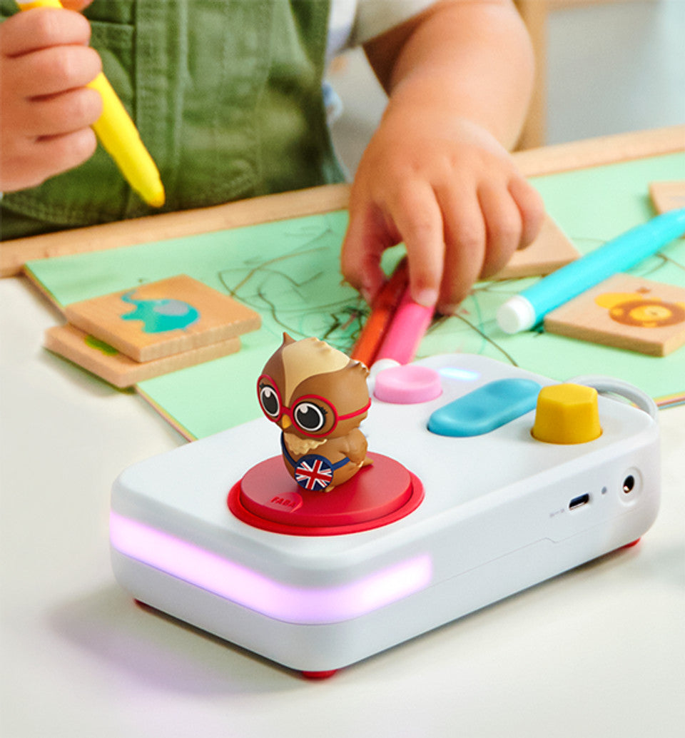 A DAY WITH OLIVIA ASCOLTA E IMPARA