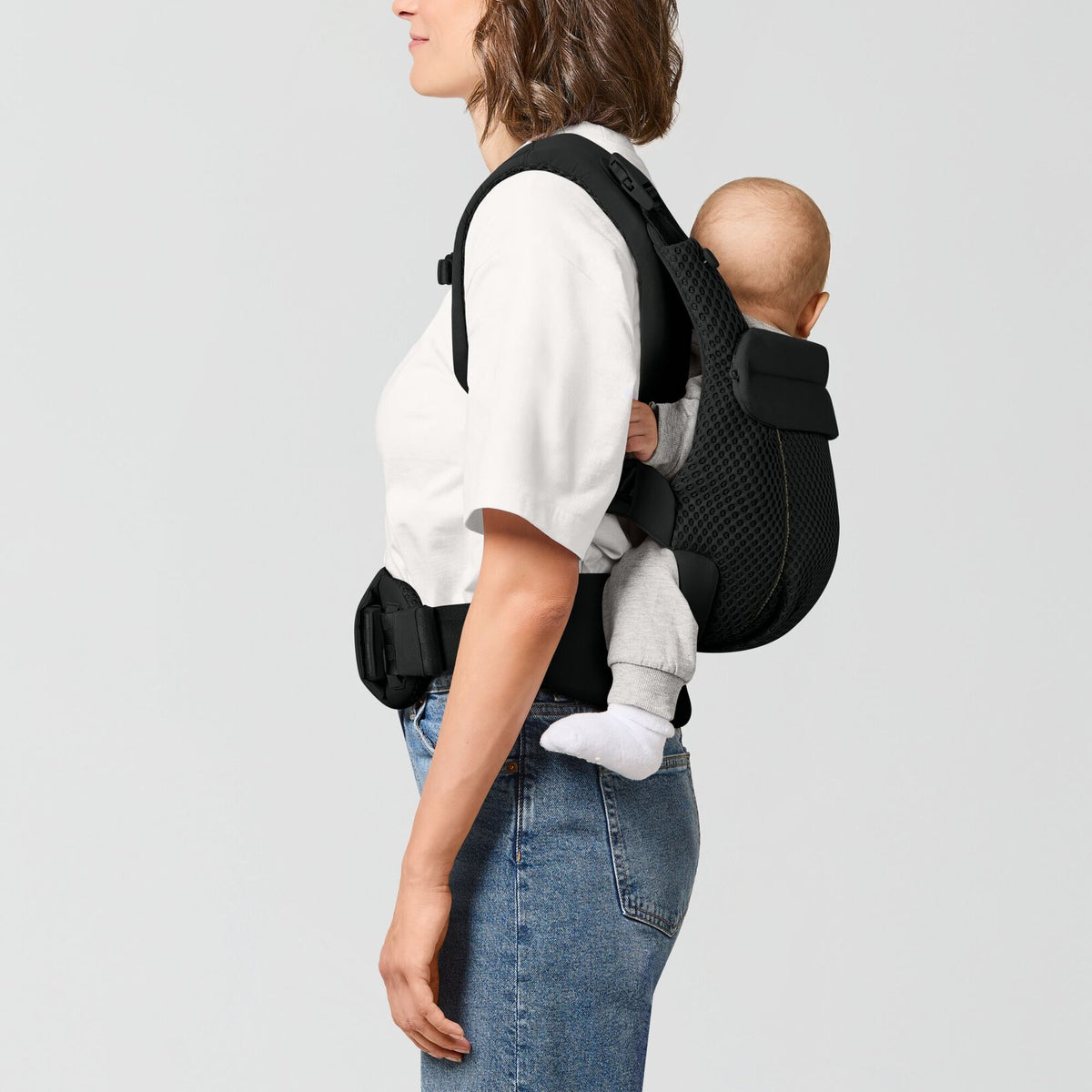CYBEX AMYA Carrier Magic Black
